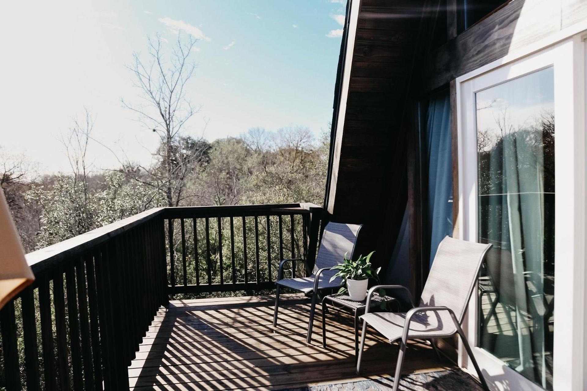 The Maverick: A-Frame W/ Hammock And Tree Top View Нью Браунфелс Экстерьер фото